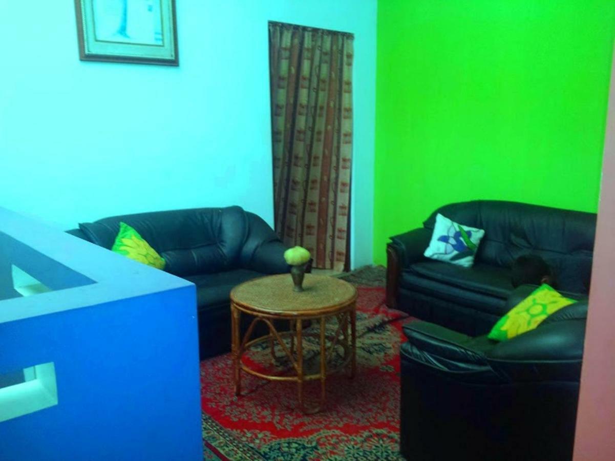 Greenwood Kandy Homestay Bagian luar foto